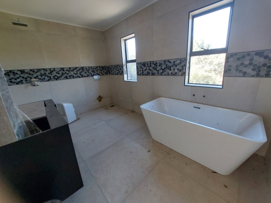 5 Bedroom Property for Sale in Seasons Lifestyle Estate North West